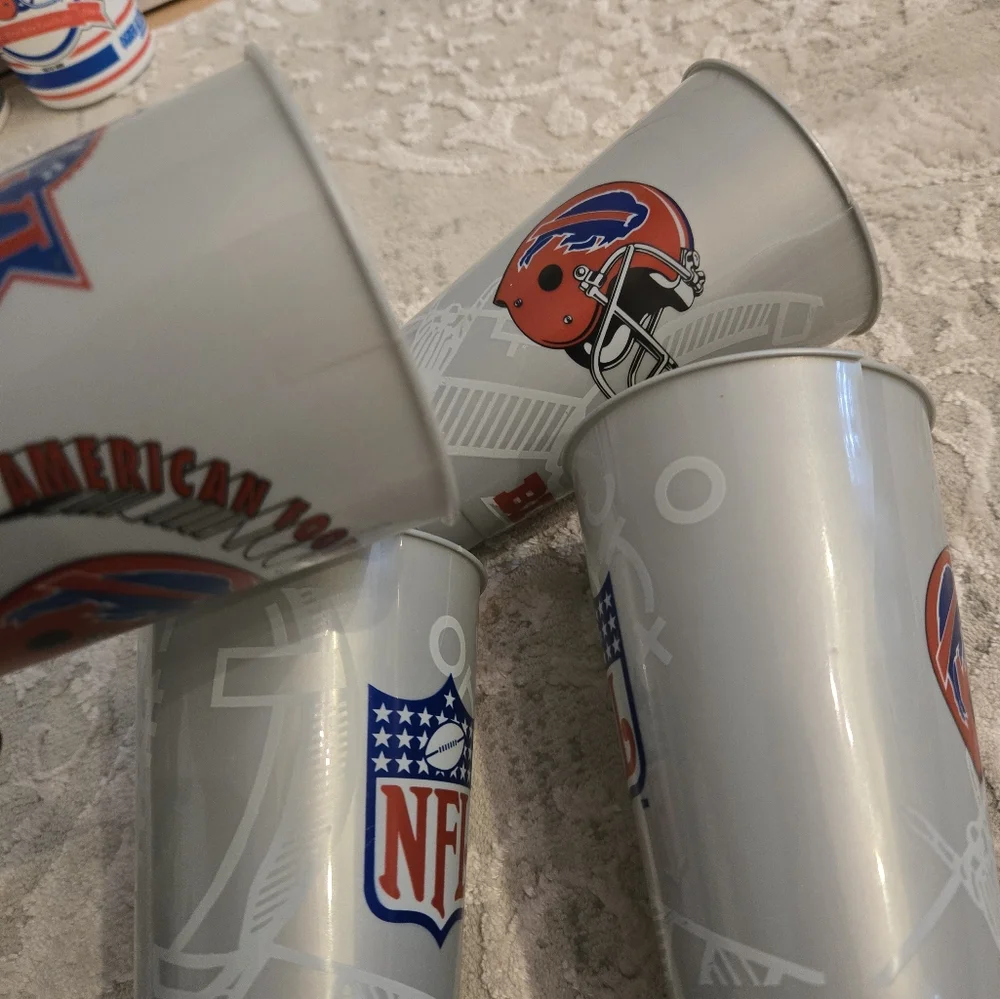 Set Of 13 Vintage 1990s NFL Buffalo Bills Collectible Plastic Cups